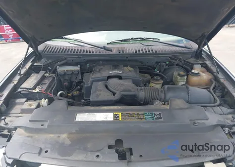 2003 Ford Expedition Eddie Bauer z USA, uszkodzony, nr VIN 1FMFU17L03LC10939